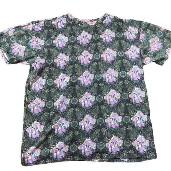 SUPER MASSIVE Psychedelic Magic Mushroom Tee With Cap Sleeves Grey/Black Small - Picture 1 of 9